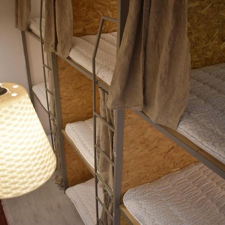 Sleep Studio Hostel 耶烈万 外观 照片