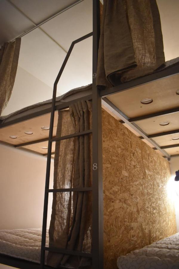 Sleep Studio Hostel 耶烈万 外观 照片