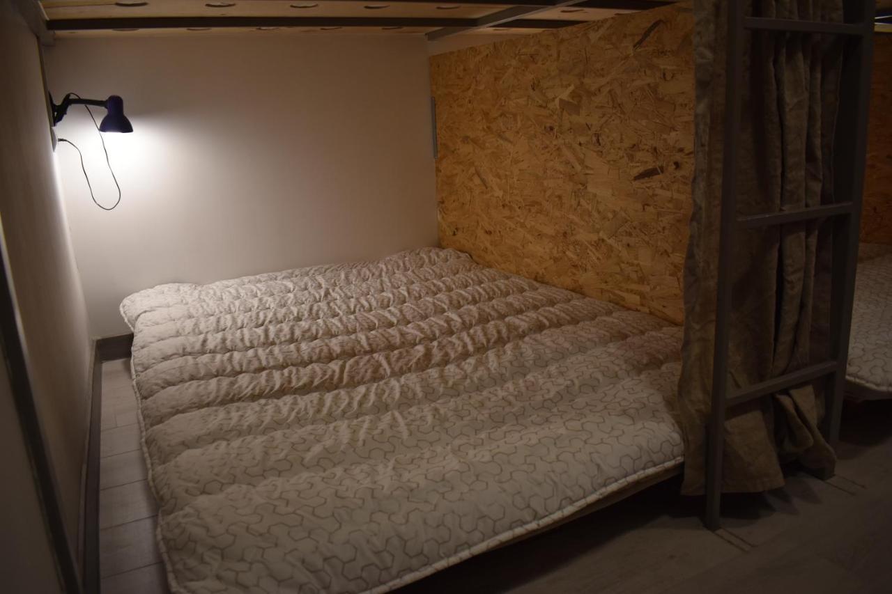 Sleep Studio Hostel 耶烈万 外观 照片
