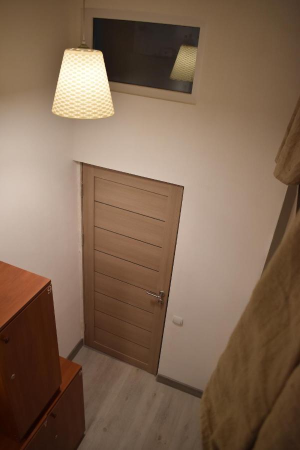 Sleep Studio Hostel 耶烈万 外观 照片