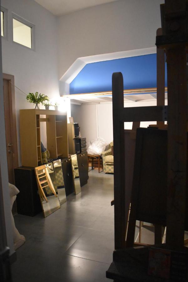 Sleep Studio Hostel 耶烈万 外观 照片