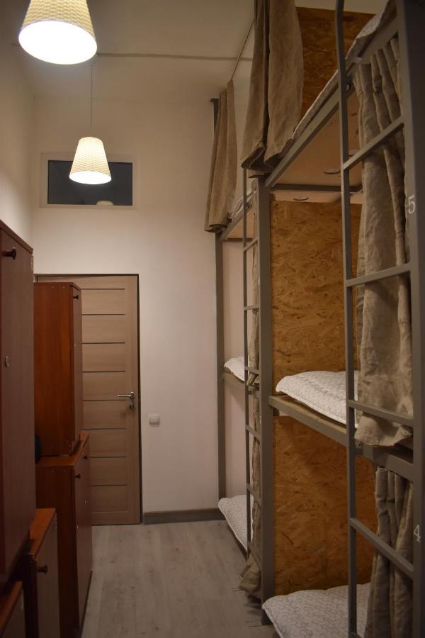 Sleep Studio Hostel 耶烈万 外观 照片
