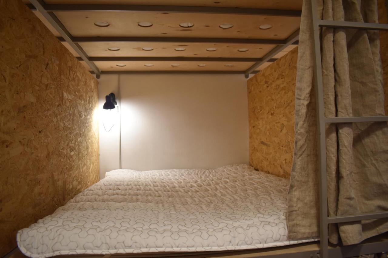 Sleep Studio Hostel 耶烈万 外观 照片