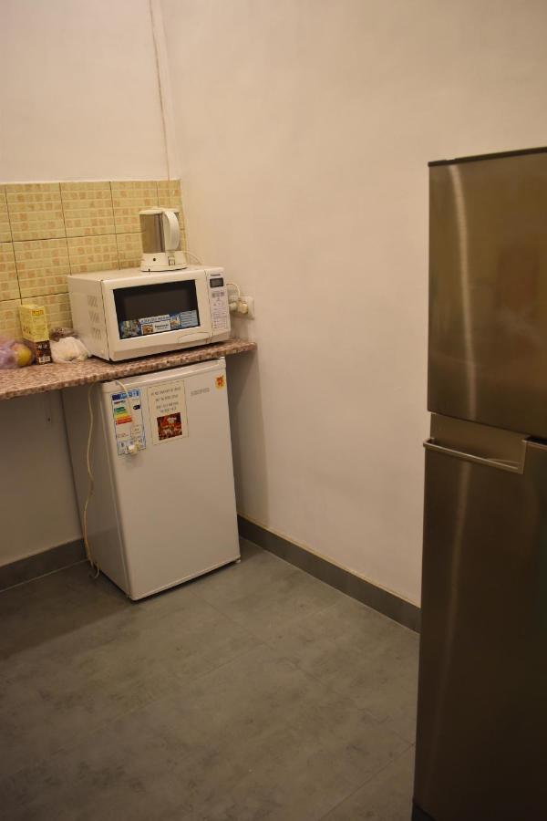 Sleep Studio Hostel 耶烈万 外观 照片
