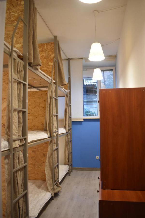 Sleep Studio Hostel 耶烈万 外观 照片