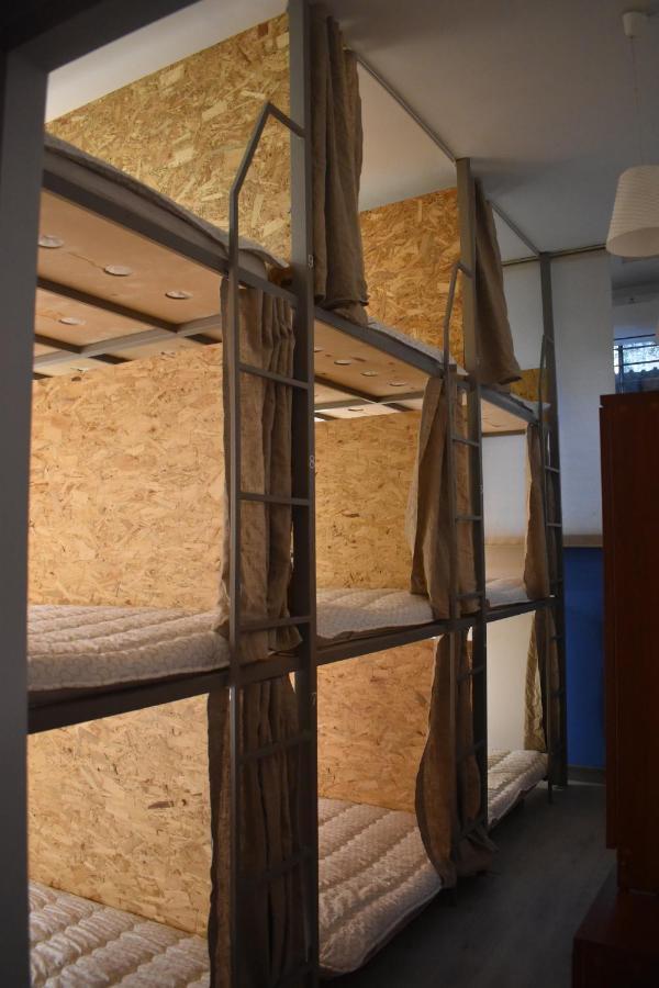 Sleep Studio Hostel 耶烈万 外观 照片