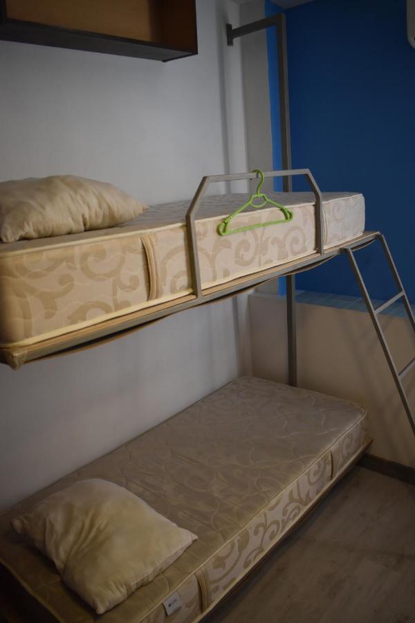 Sleep Studio Hostel 耶烈万 外观 照片