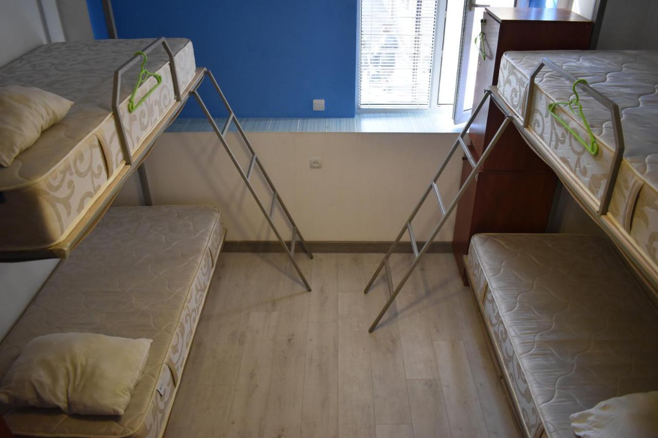 Sleep Studio Hostel 耶烈万 外观 照片