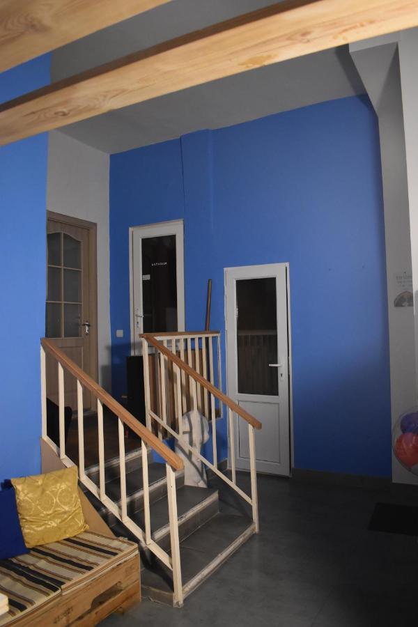 Sleep Studio Hostel 耶烈万 外观 照片