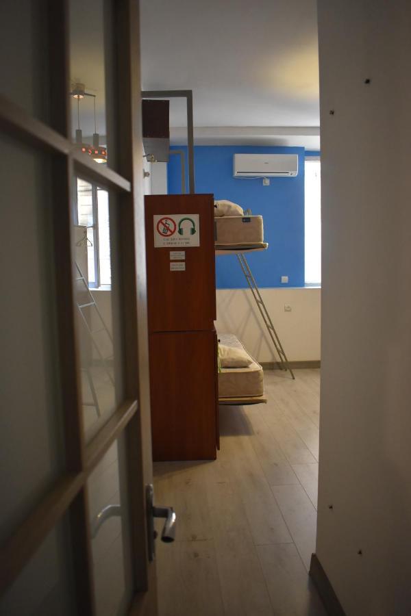Sleep Studio Hostel 耶烈万 外观 照片