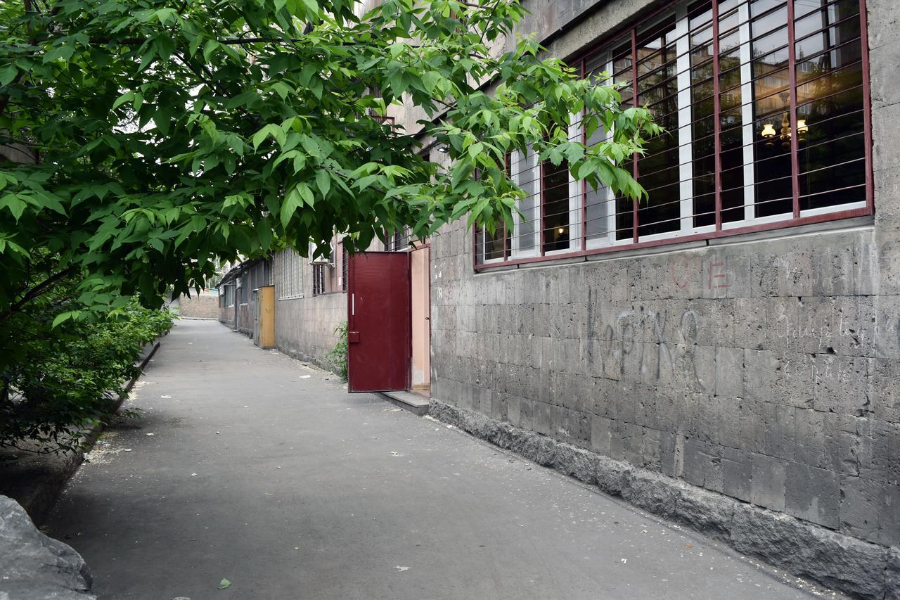 Sleep Studio Hostel 耶烈万 外观 照片