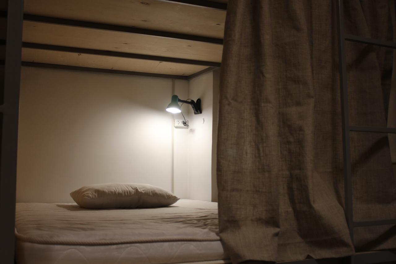 Sleep Studio Hostel 耶烈万 外观 照片