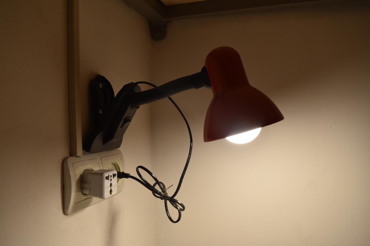 Sleep Studio Hostel 耶烈万 外观 照片